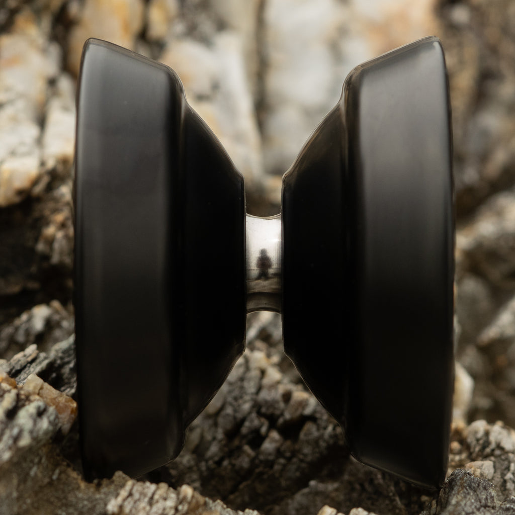 M Ti / Jet Black