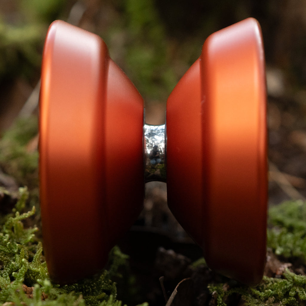 M / Orange