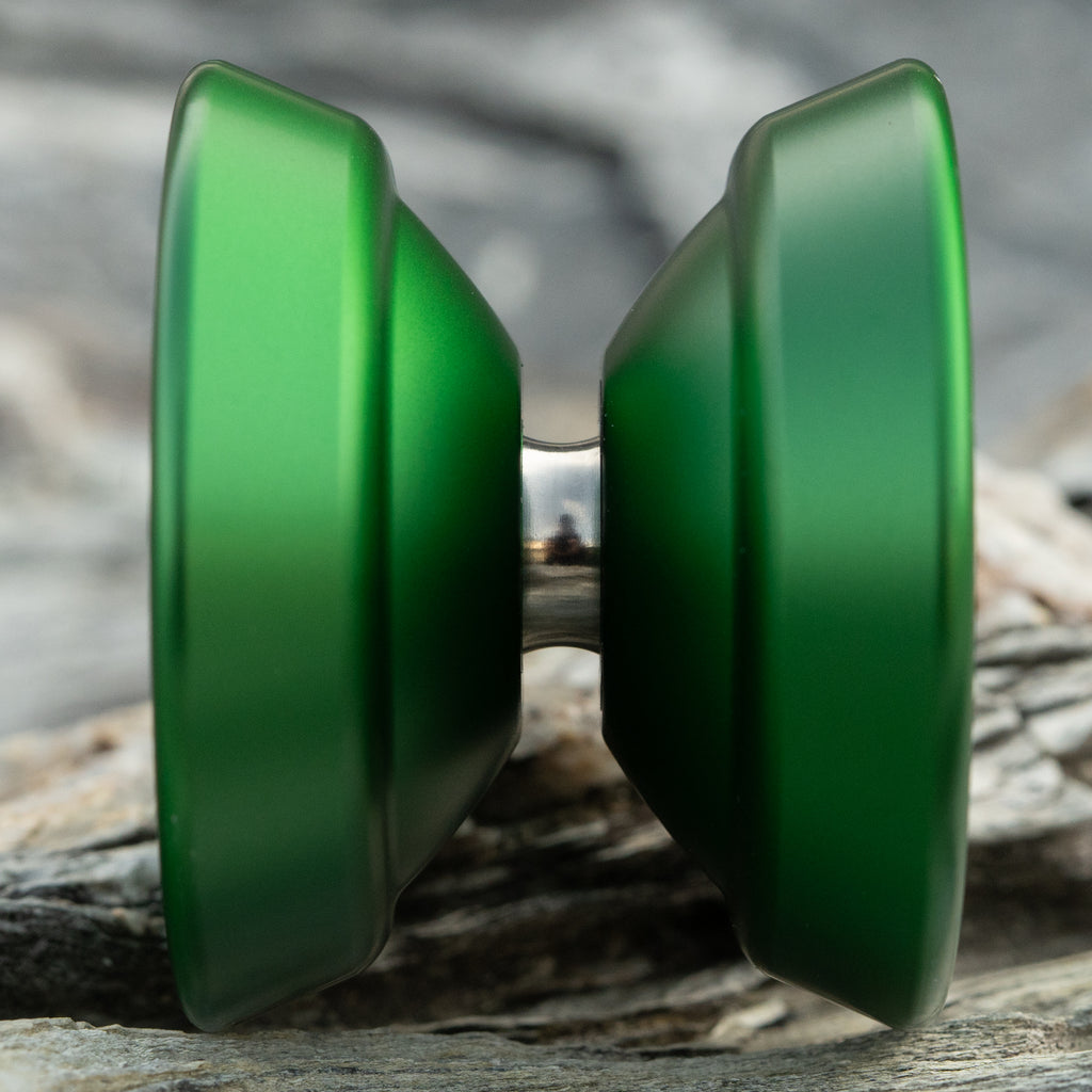 M Light Circle Logo / Dark Green
